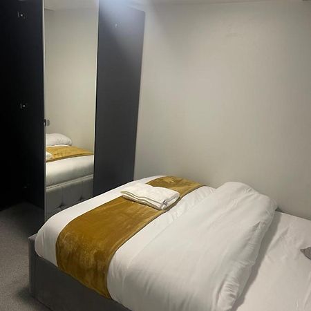 איפסוויץ' Beautiful En-Suite Bedroom מראה חיצוני תמונה