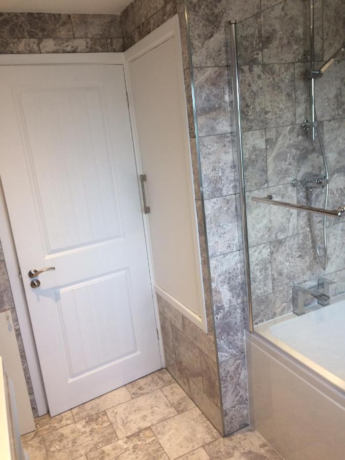 איפסוויץ' Beautiful En-Suite Bedroom מראה חיצוני תמונה