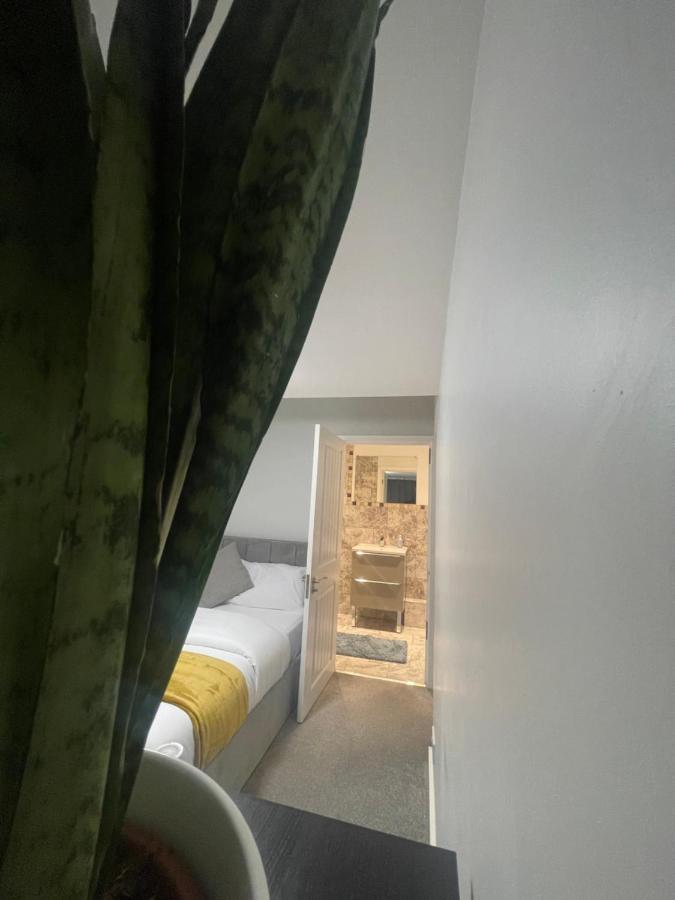 איפסוויץ' Beautiful En-Suite Bedroom מראה חיצוני תמונה