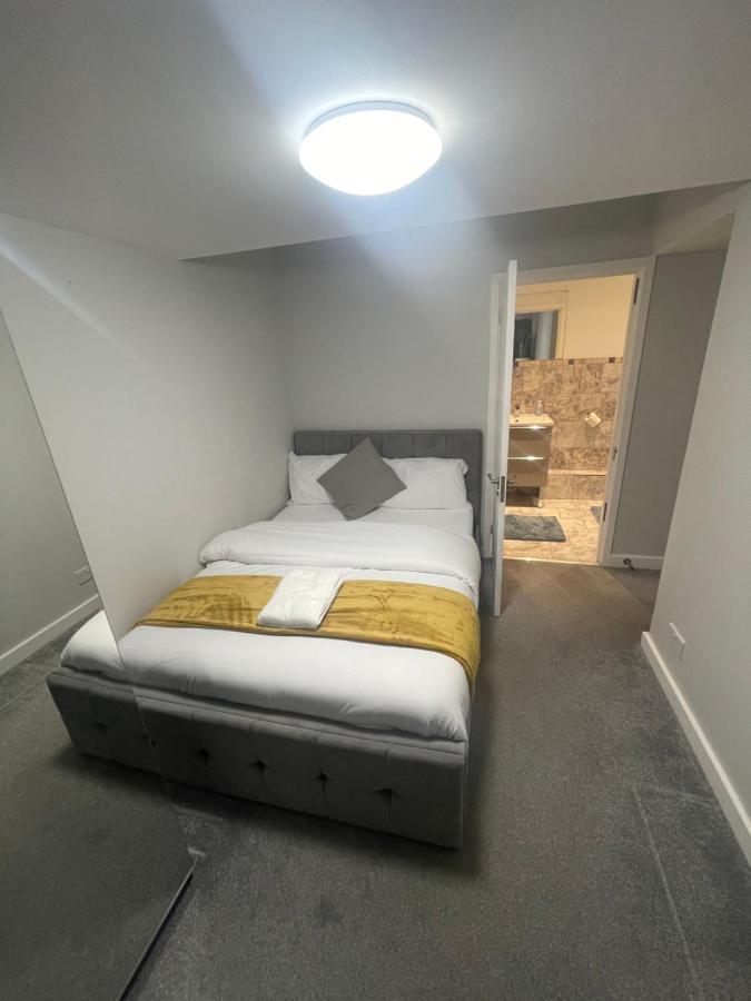 איפסוויץ' Beautiful En-Suite Bedroom מראה חיצוני תמונה