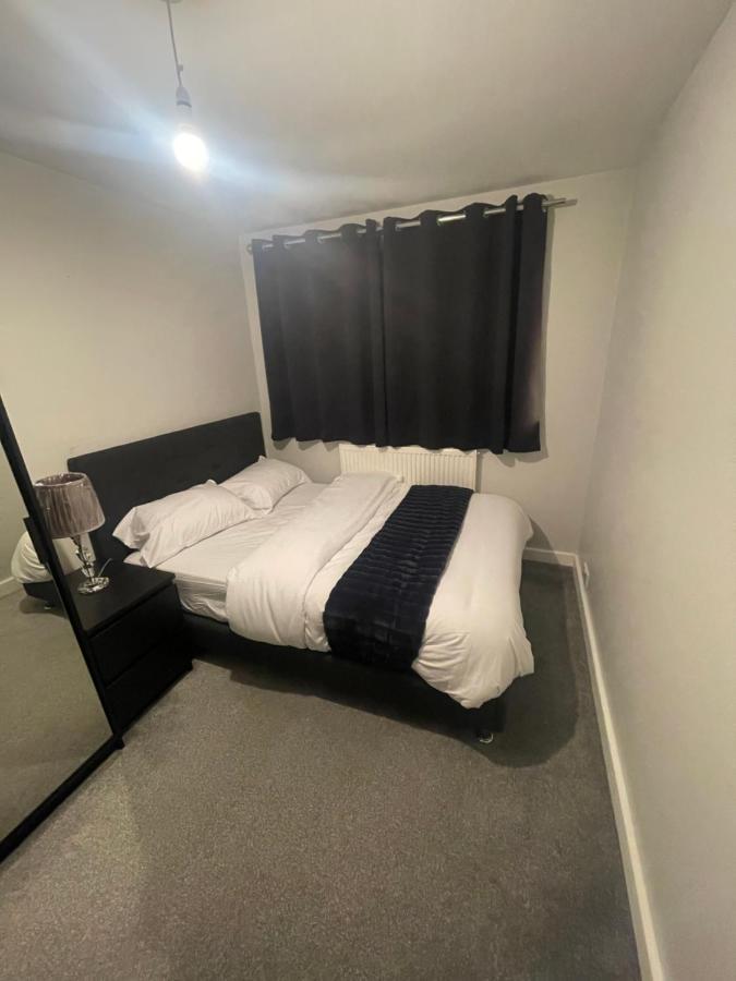 איפסוויץ' Beautiful En-Suite Bedroom מראה חיצוני תמונה