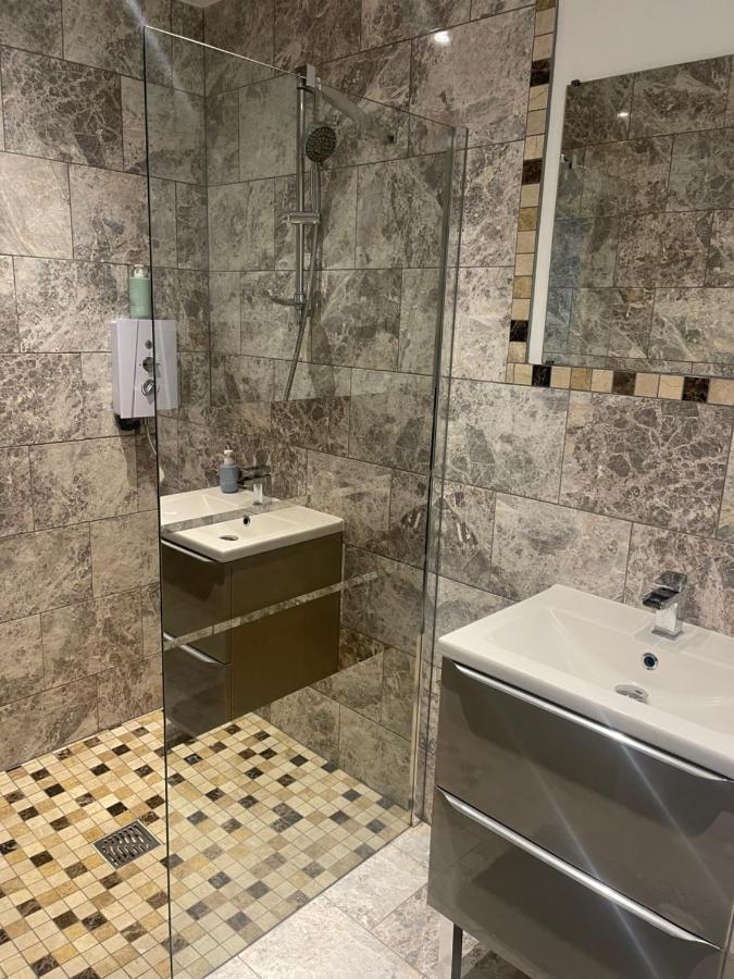 איפסוויץ' Beautiful En-Suite Bedroom מראה חיצוני תמונה